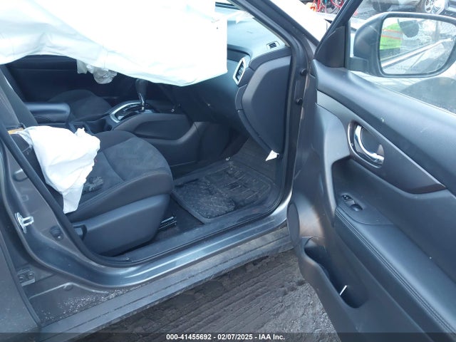 KNMAT2MV4GP698255 Nissan ROGUE SV