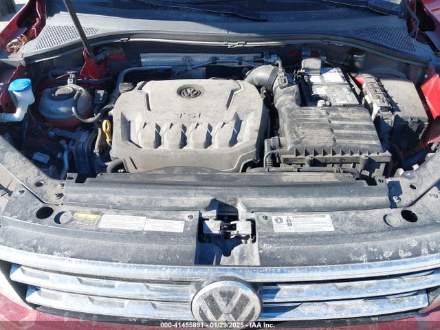 Volkswagen Tiguan 2018 3VV2B7AX3JM218828 Image 10