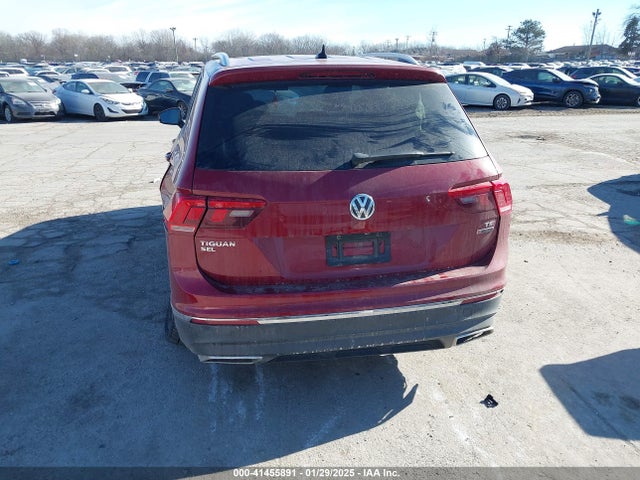 Volkswagen Tiguan 2018 3VV2B7AX3JM218828 Image 16