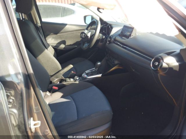 3MYDLBYV9JY312430 Toyota YARIS IA