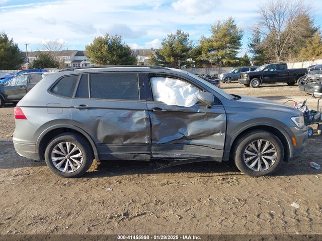 3VV0B7AX1JM123627 Volkswagen Tiguan 2.0t S