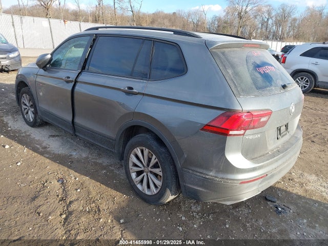 3VV0B7AX1JM123627 Volkswagen Tiguan 2.0t S