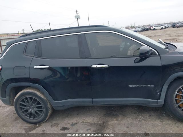 3C4NJDBB8HT624894 Jeep New Compass Latitude 4x4