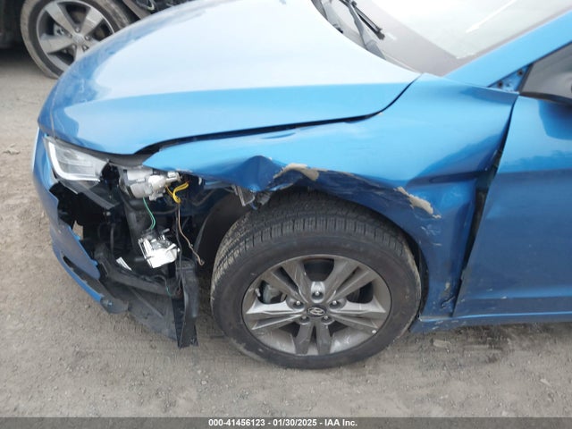 5NPD84LF9JH367064 Hyundai ELANTRA SEL