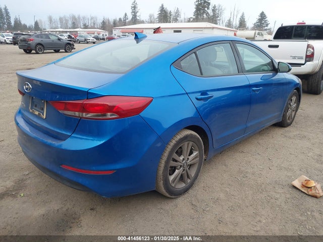 5NPD84LF9JH367064 Hyundai ELANTRA SEL