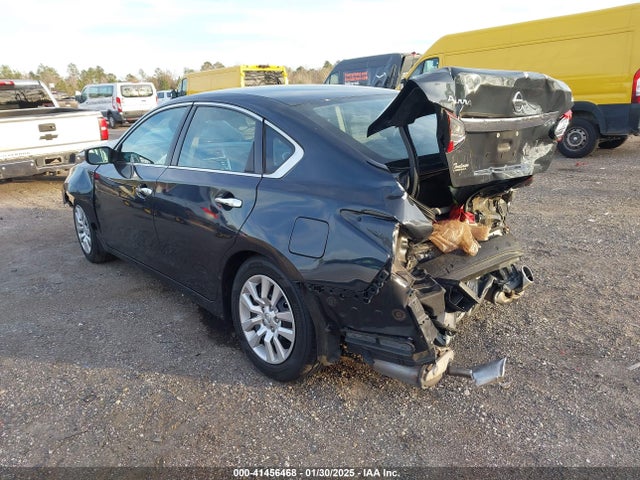 Nissan Altima 2.5 S 2017 1N4AL3AP7HC298121 Image 3
