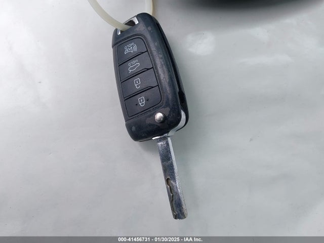 Hyundai ACCENT SE 2019 3KPC24A34KE060266 Image 11