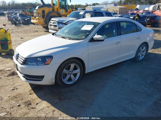 1VWAT7A32EC060233 Volkswagen Passat 1.8t Wolfsburg Edition