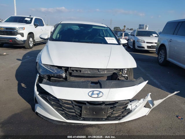 Hyundai ELANTRA SEL 2022 5NPLS4AG3NH077191 Image 13