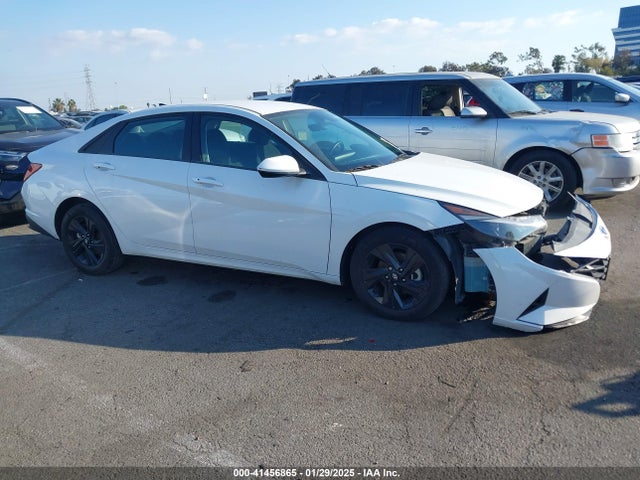 Hyundai ELANTRA SEL 2022 5NPLS4AG3NH077191 Image 14