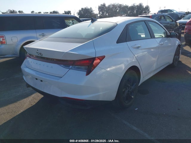 Hyundai ELANTRA SEL 2022 5NPLS4AG3NH077191 Image 4