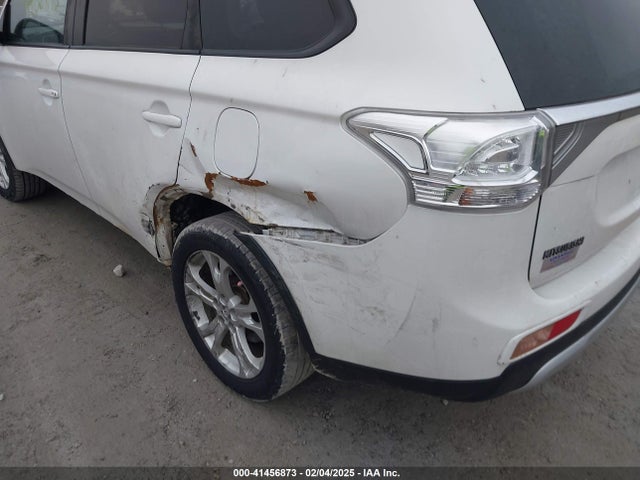 Mitsubishi Outlander Se 2015 JA4AZ3A33FZ005292 Image 12