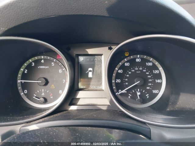 5NMZUDLB3JH056905 Hyundai Santa Fe Sport 2.4l