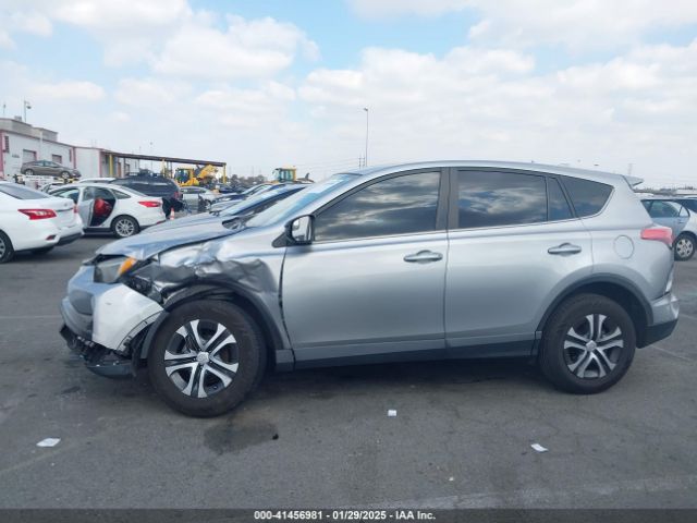 JTMZFREV9JJ174952 Toyota RAV4 LE
