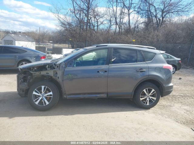 JTMRFREV5JD221747 Toyota Rav4 Adventure/xle