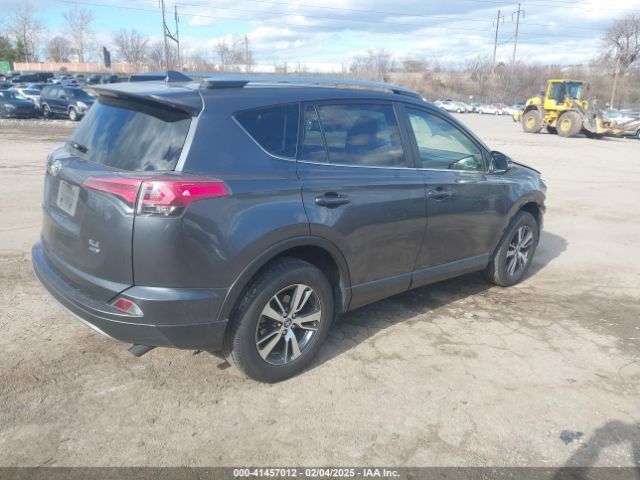 JTMRFREV5JD221747 Toyota Rav4 Adventure/xle