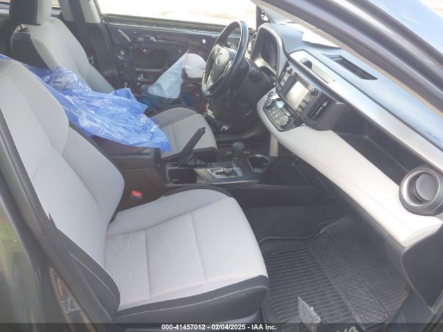JTMRFREV5JD221747 Toyota Rav4 Adventure/xle