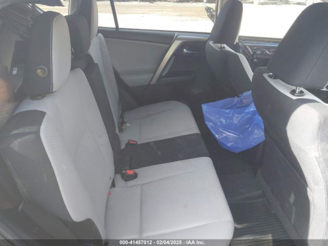 JTMRFREV5JD221747 Toyota Rav4 Adventure/xle