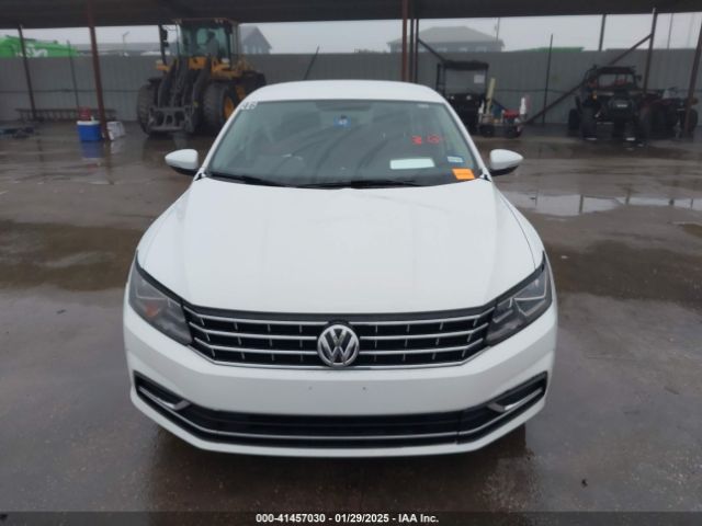 1VWAS7A37GC011776 Volkswagen Passat 1.8t S