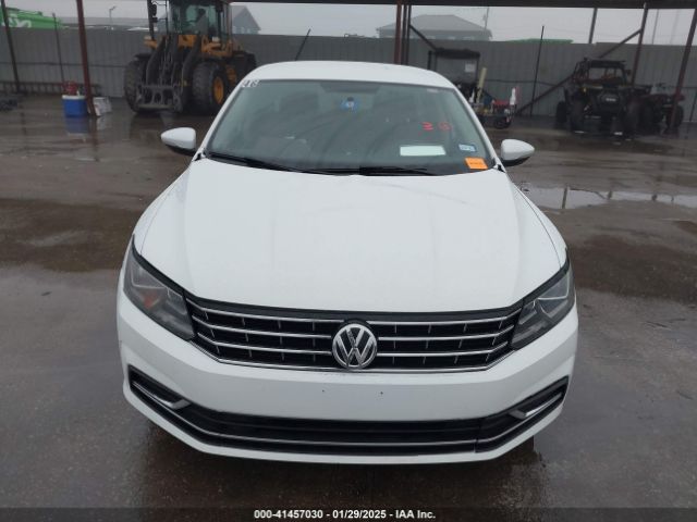 1VWAS7A37GC011776 Volkswagen Passat 1.8t S