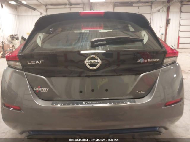 1N4AZ1CP8JC309889 Nissan Leaf Sl