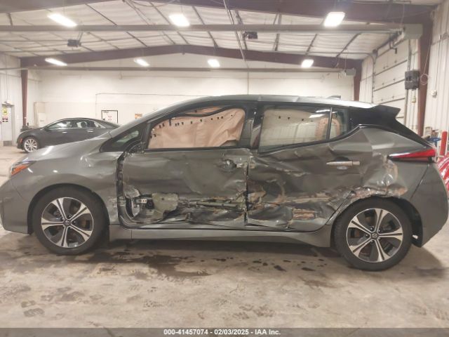 1N4AZ1CP8JC309889 Nissan Leaf Sl