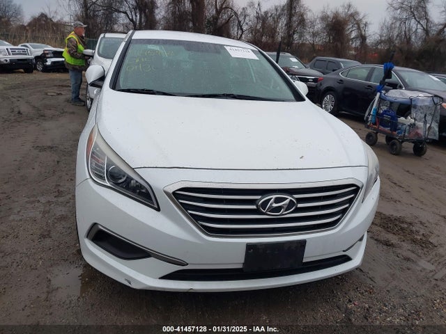 Hyundai SONATA SE 2016 5NPE24AF1GH273214 Image 12