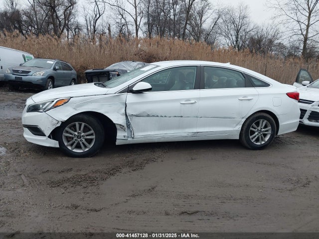 Hyundai SONATA SE 2016 5NPE24AF1GH273214 Image 14