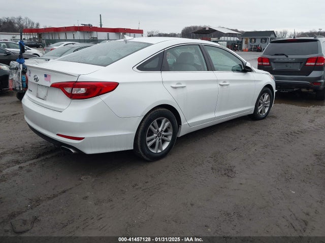 Hyundai SONATA SE 2016 5NPE24AF1GH273214 Image 4