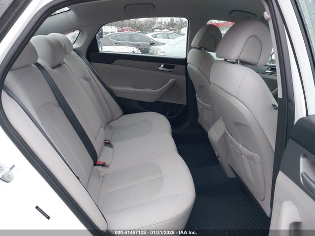 Hyundai SONATA SE 2016 5NPE24AF1GH273214 Image 8