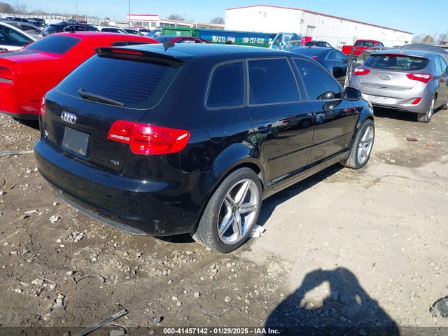 2013 AUDI A3 WAUKJAFM2DA033634 Photo 3