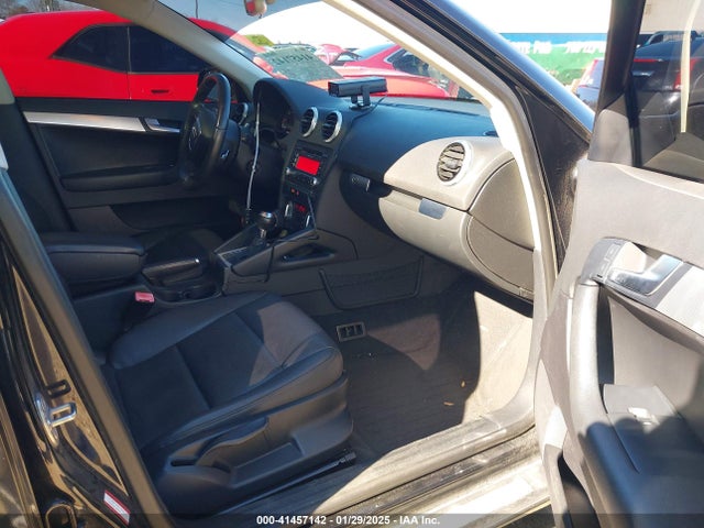 2013 AUDI A3 WAUKJAFM2DA033634 Photo 4