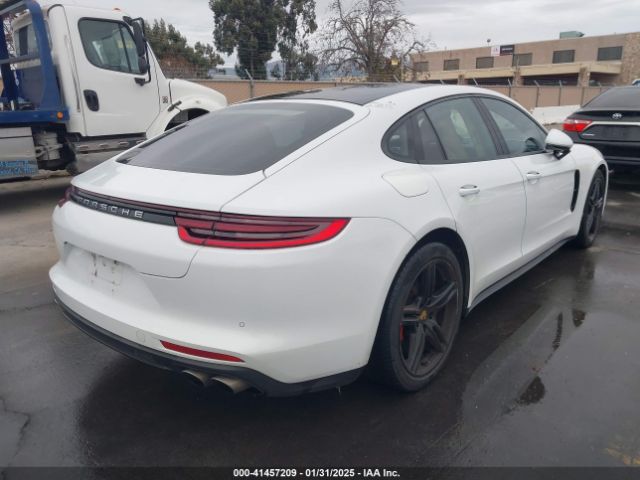 WP0AB2A75HL122367 Porsche Panamera 4s