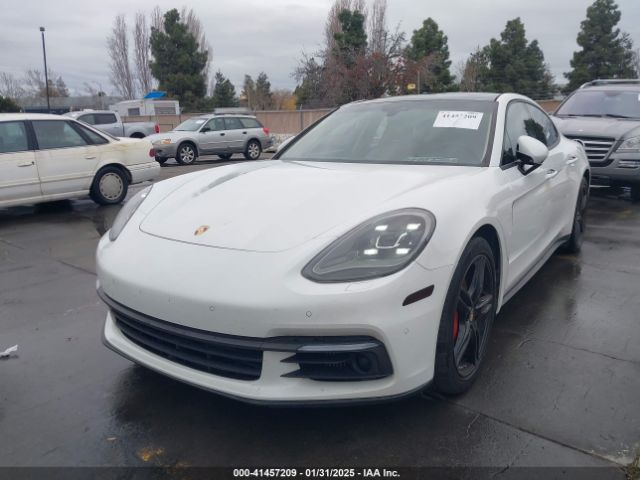 WP0AB2A75HL122367 Porsche Panamera 4s