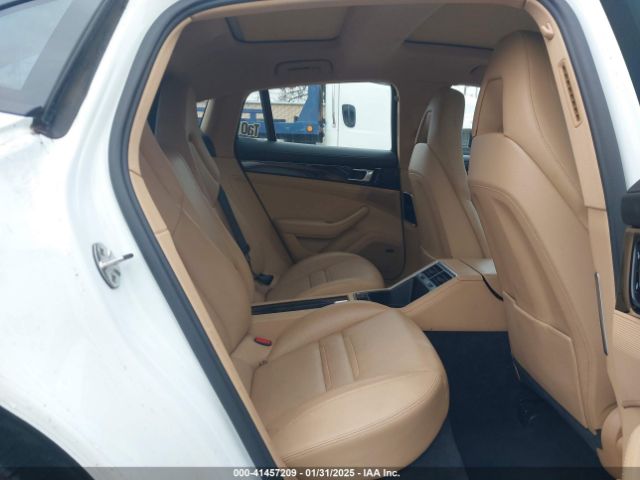 WP0AB2A75HL122367 Porsche Panamera 4s