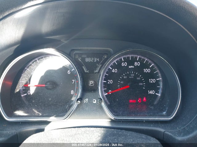 3N1CN7AP0KL863957 Nissan Versa 1.6 Sv