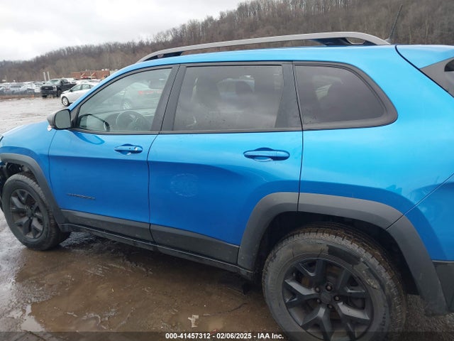 1C4PJMBX3JD512813 Jeep Cherokee Trailhawk 4x4