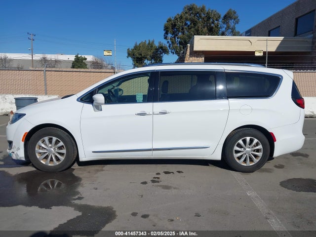 Chrysler Pacifica Touring L 2018 2C4RC1BG4JR103203 Image 15