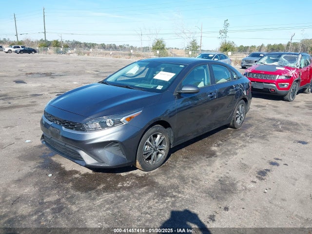 3KPF24AD8NE496256 KIA Forte Lxs