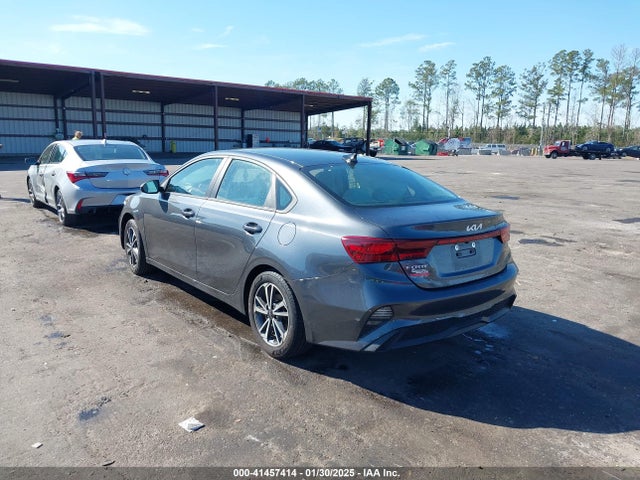 3KPF24AD8NE496256 KIA Forte Lxs