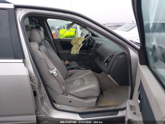 2006 CADILLAC SRX 1GYEE637560201110 Photo 4