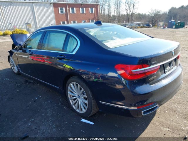 2018 BMW 740I WBA7E4C54JGV23736 Photo 2
