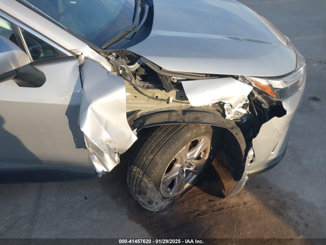 Toyota Rav4 Xle 2022 2T3W1RFV6NW205047 Image 6