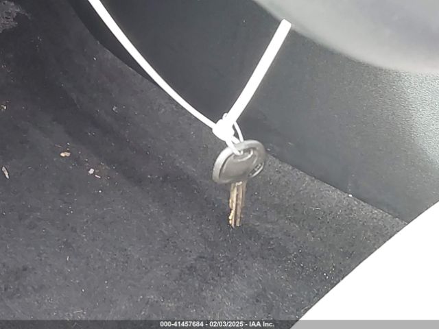 KMHD74LF8HU430847 Hyundai ELANTRA SE