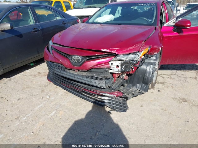 4T1B11HK5JU523358 Toyota CAMRY LE