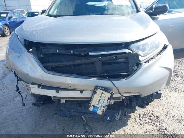 Honda CR-V LX 2018 2HKRW6H32JH215326 Image 6