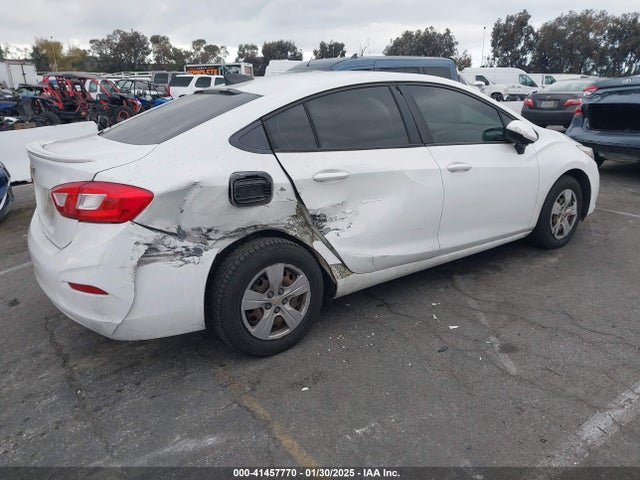 Chevrolet Cruze Ls Auto 2017 1G1BC5SM0H7124374 Image 4