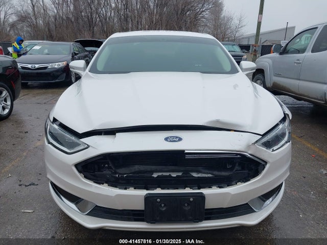 3FA6P0H91JR158704 Ford FUSION SE