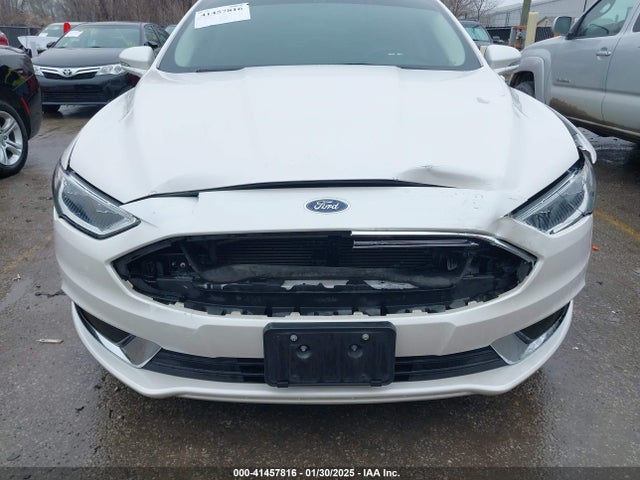 3FA6P0H91JR158704 Ford FUSION SE