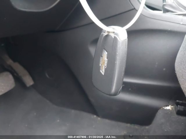 2GNAXKEV9K6186669 Chevrolet EQUINOX LT